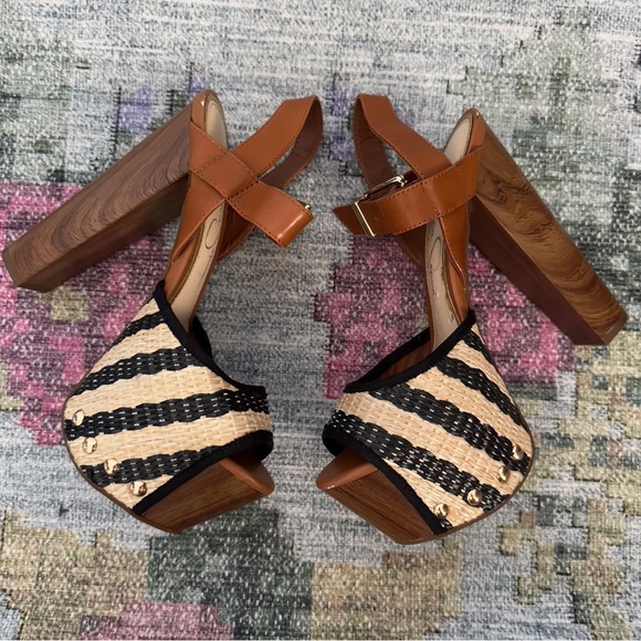 Jessica Simpson Dealyn Platform Heel - Picture 4 of 12